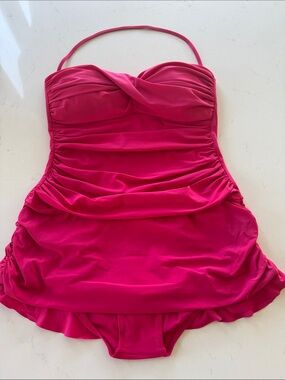 Nordstrom's Profile Magenta Ruched Strapless Swim dress Size: 10 NWOT